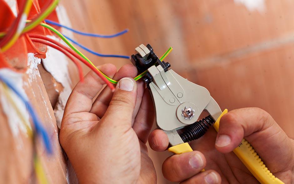 électricien de maintenance Paris 4
